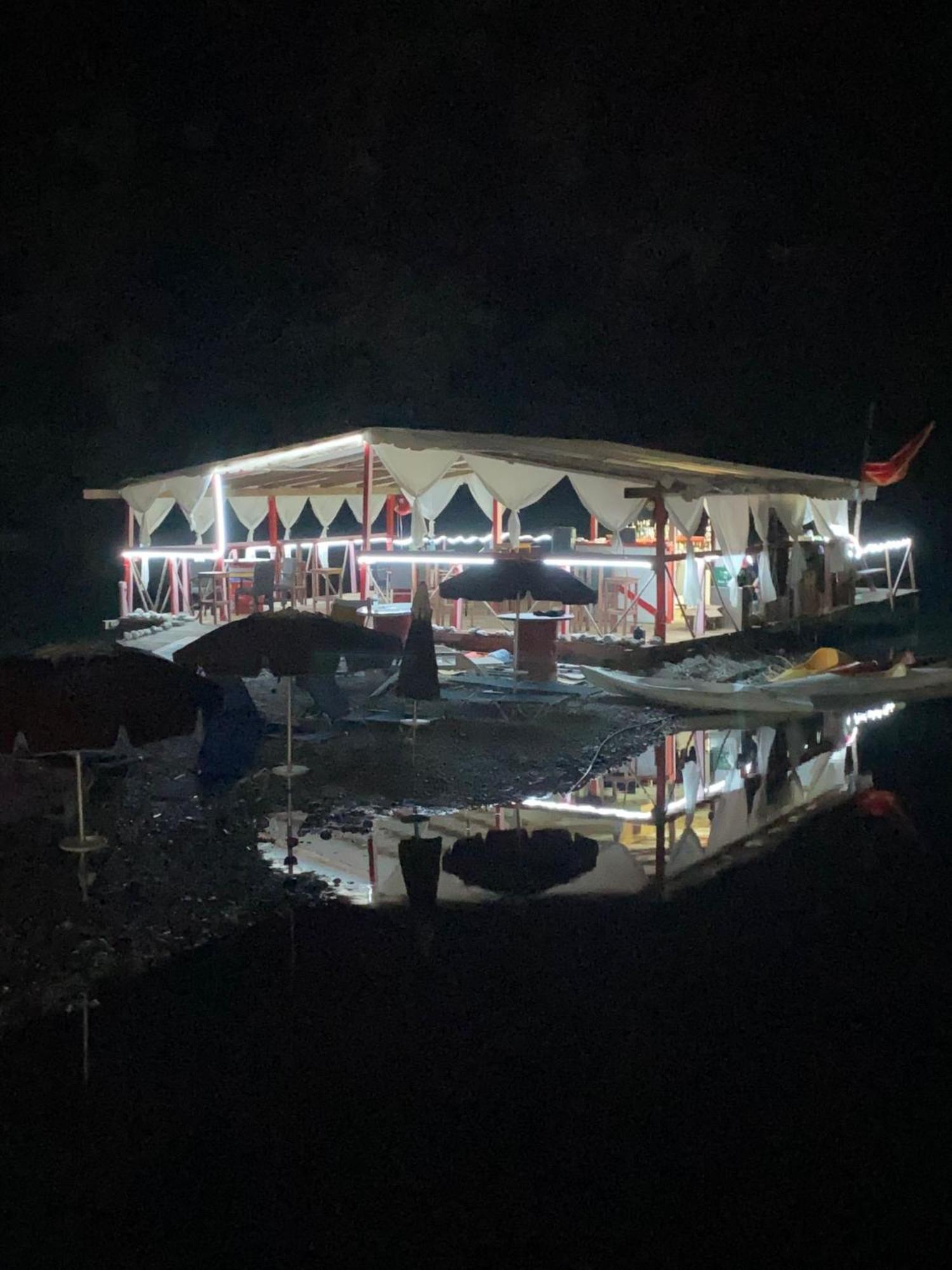 Park Blini Shala River Moll' e Shoshit Luaran gambar